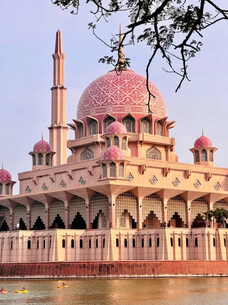 Nhà thờ hồi giáo hồng Putra Mosque